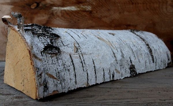 Житель НСО ударил пенсионерку поленом и перерезал ей шею ради восьми тысяч рублей