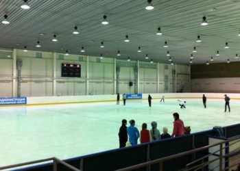 Жительница Новосибирска отсудила у РЖД компенсацию за травму на катке