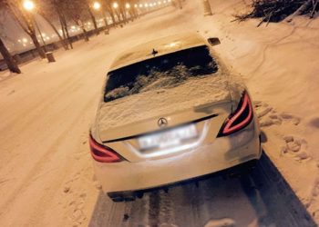 Житель Алтая угнал у приятеля «Мерседес» в Новосибирске, чтобы съездить по делам