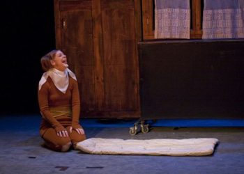 В Новосибирске покажут второй спектакль на языке жестов