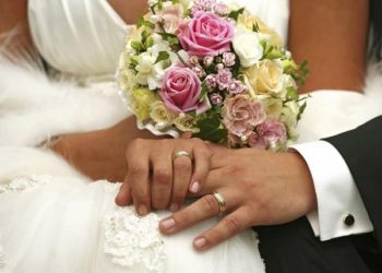 Продвинутые новосибирцы попадают в ЗАГС без очередей и со скидкой