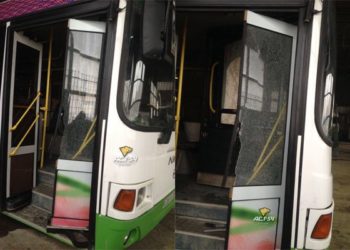 Неизвестные обстреляли автобус возле станции метро «Заельцовская» в Новосибирске