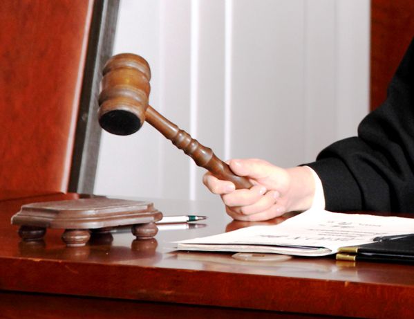 Попавшийся пьяным за рулем новосибирец съел талон медосмотра прямо в суде