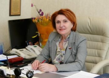 Шесть против четырех — новосибирские сенаторы Болтенко и Лаптев отчитались о своих доходах