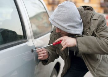 В ночь на День России в Новосибирской области дважды угоняли автомобили