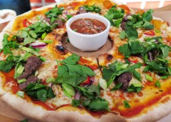 Житель Академгородка ограбил доставщика пиццы на глазах у полиции