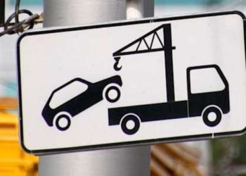 Новосибирские власти утвердили новые тарифы за эвакуацию автомобилей и штрафстоянку