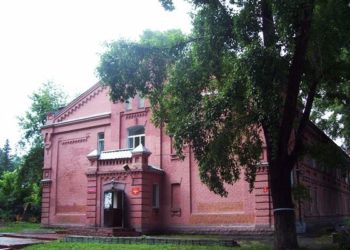 Быть ли в Военном городке Новосибирска парку воинской славы?