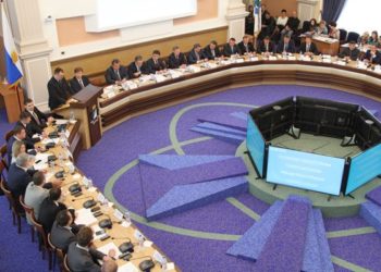 Несколько новосибирских депутатов не успели на сессию горсовета из-за снежных пробок