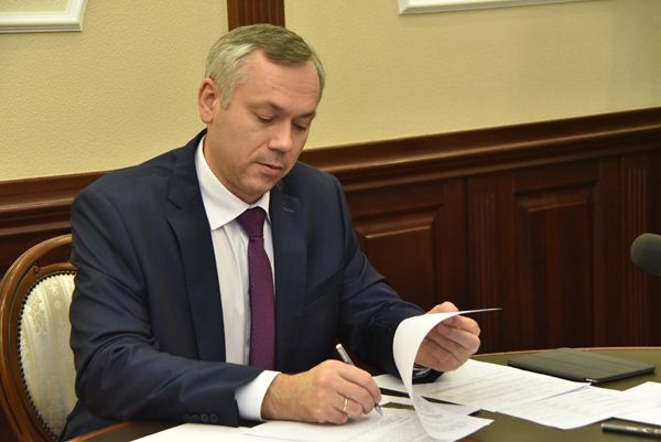 Травников поручил официально уведомить «мусорного концессионера» о выходе из соглашения