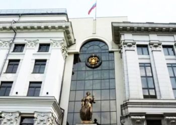 Верховный суд оштрафовал новосибирца за курение на балконе