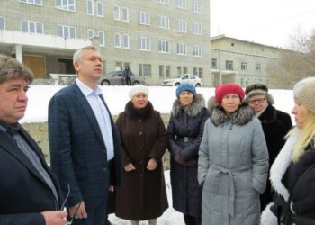 Бердские власти получат иск от правительства за скандальную стройку на детской площадке