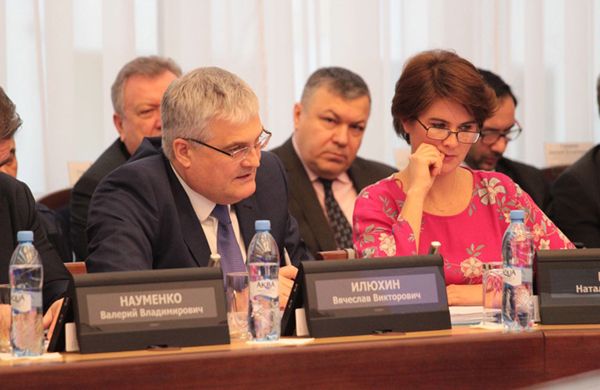 Нужно менять приоритеты. Иначе Новосибирск из этой ямы не выберется