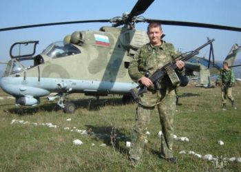 Погибшего в Сирии новосибирского вертолетчика похоронили в Бердске