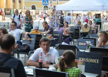 «Ради тех, кто будет приходить попить пива на улицу Ленина?»