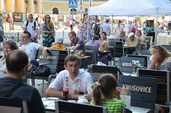 «Ради тех, кто будет приходить попить пива на улицу Ленина?»