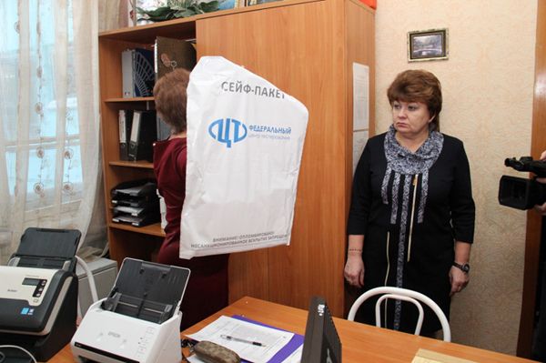 В Новосибирске протестировали оборудование для распечатки материалов ЕГЭ