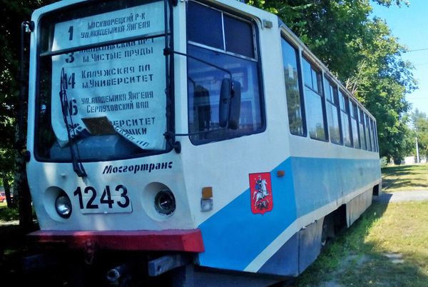 Москва отправит в Сибирь еще 15 своих трамваев из прошлого века