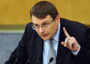 Депутат Госдумы призвал лишать лицензии СМИ и блогеров за «пляски на костях»