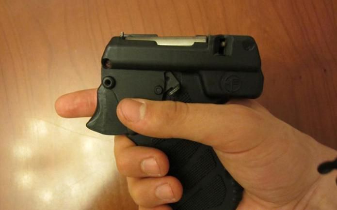 Танцора, отобравшего у подростка «УДАР», разыскивает новосибирская полиция