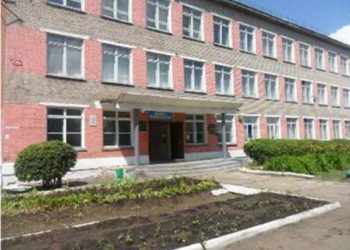 Студент барабинского колледжа во время занятий ранил сокурсника, а затем покончил с собой