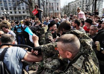 Батюшки с кулаками. Что ждать от православных борцовских клубов?