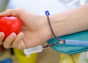 Новосибирцев приглашают сдать кровь и прочитать Маяковского