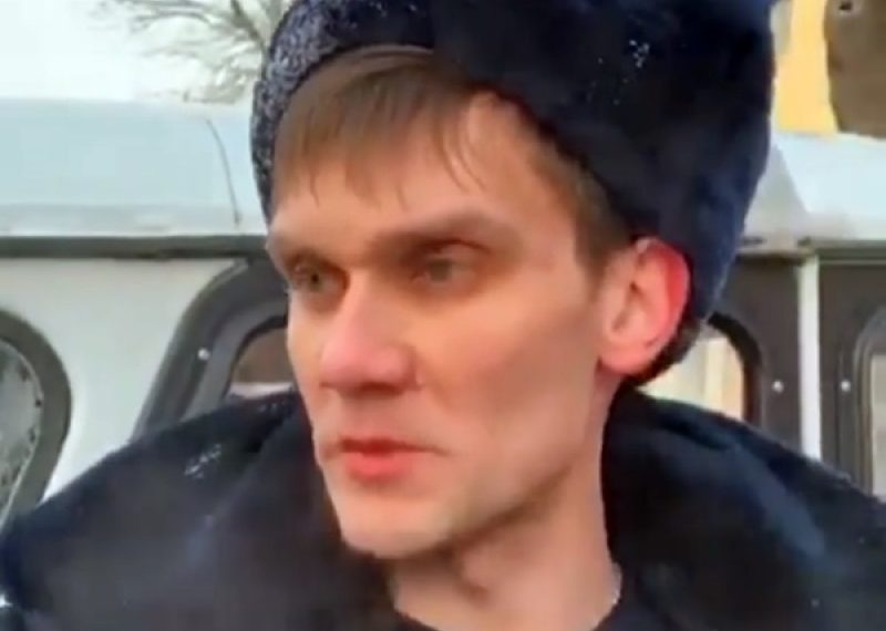 Владельца стаффордширского терьера обвинили в избиении сотрудника полиции