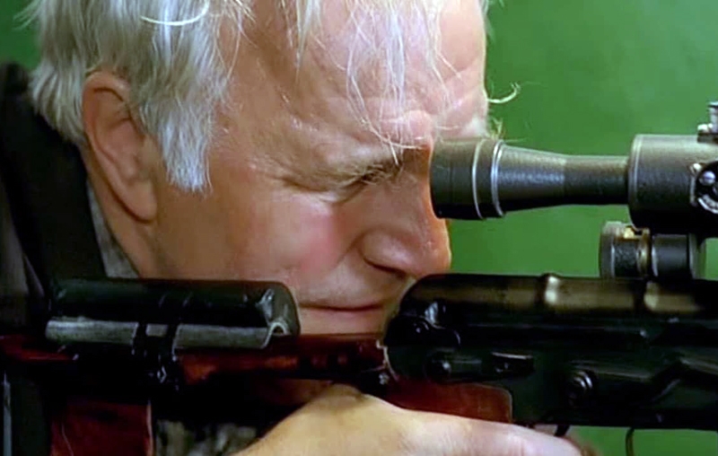 Кадр из фильма "Ворошиловский стрелок"