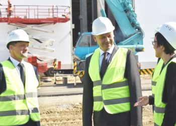 Губернатор: Логистический центр «Почты России» в Толмачево интересен многим регионам Сибири