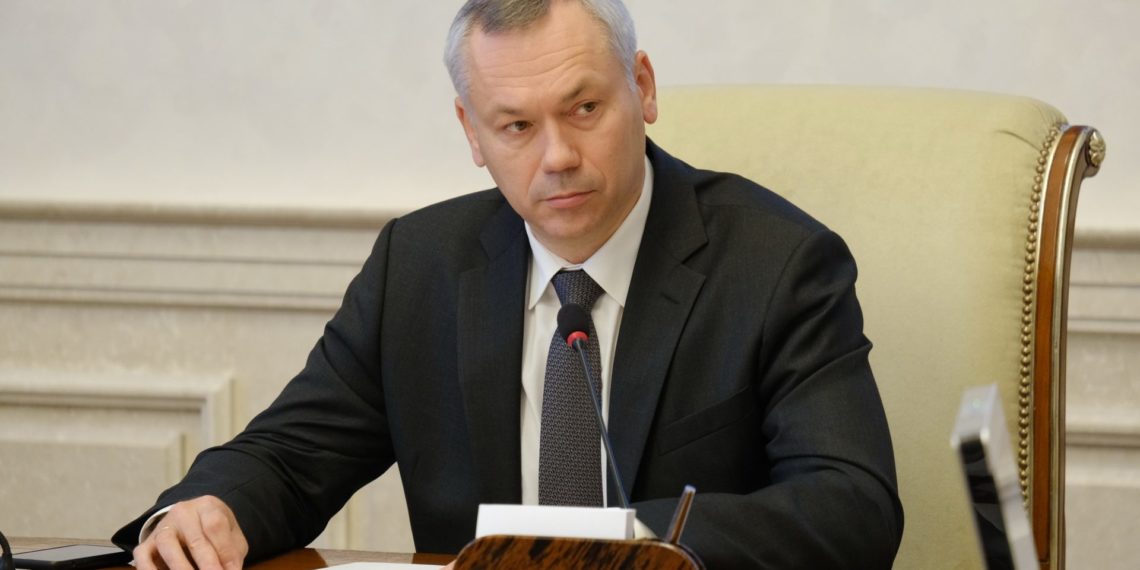 Губернатор обозначил задачи по переселению жителей НСО из аварийного жилья