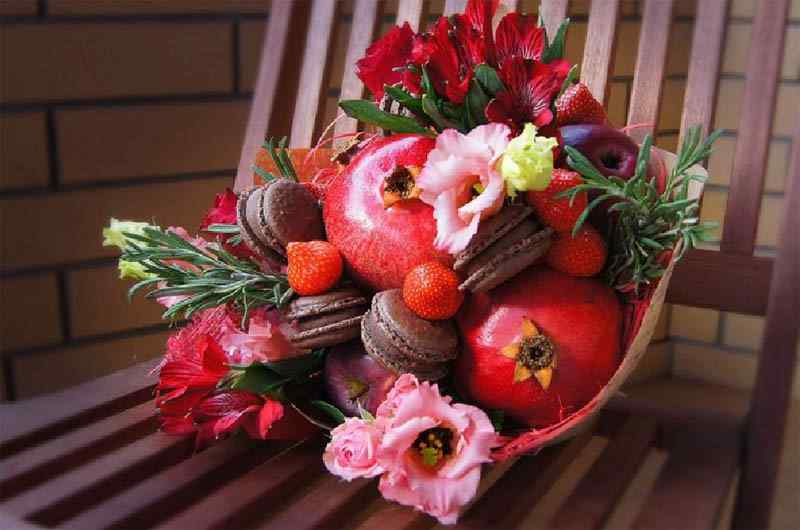 Жители Новосибирска смогут поздравлять любимых самыми необычными букетами