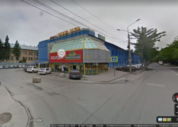 Торговый центр за 255 млн рублей продают в Новосибирске