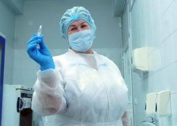 Привитые от ковида пассажиры смогут сэкономить до пяти тысяч рублей в России