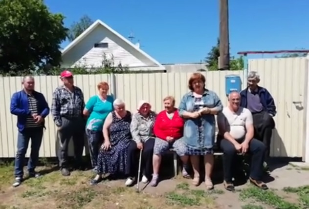 Отчаявшиеся сибиряки попросили канцлера Меркель заасфальтировать им дорогу