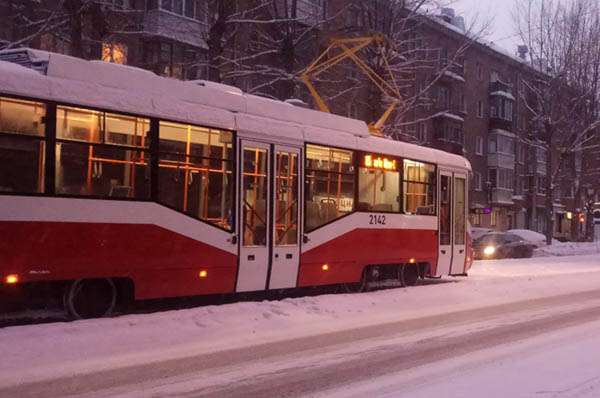 Кондуктора оштрафовали в Новосибирске за высаженного из трамвая школьника