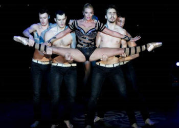 Анастасия Волочкова: «Я живу в шпагате»