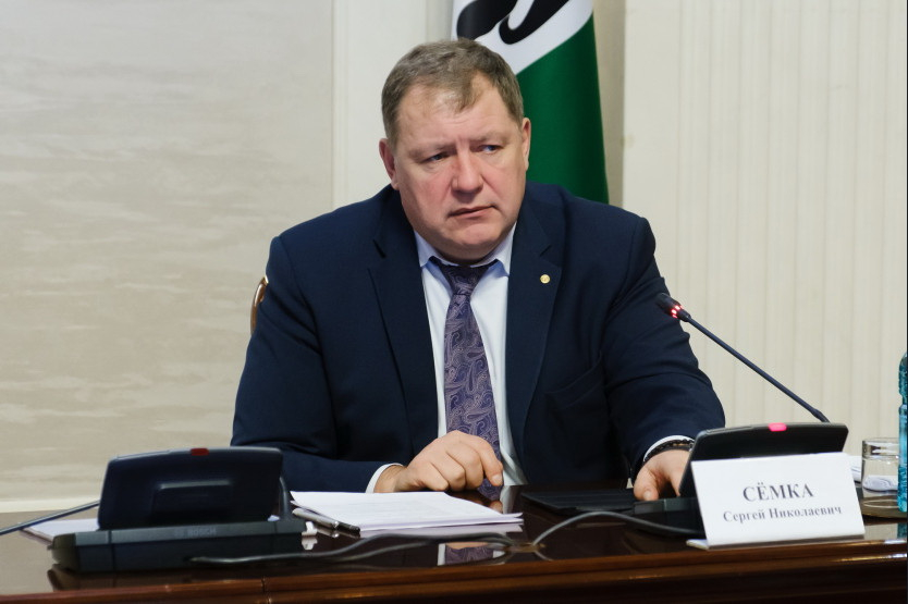 Правительство и депутаты совместно обсуждают проект концессионных соглашений по полигонам