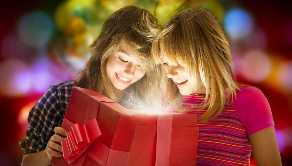 Как выбрать самый удачный подарок сестре на день рождения?