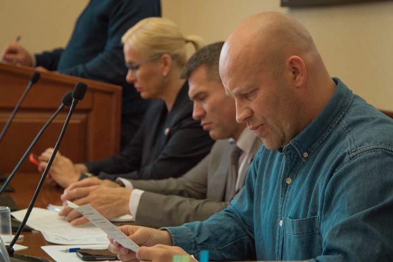 Направлять молодежь туда, где нужны ее силы