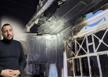 Очевидцы спасли 90-летнего дедушку и его кошку из горящего дома под Новосибирском