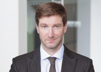 Новосибирский депутат Госдумы предложил задержать и отдать под суд журналиста RT