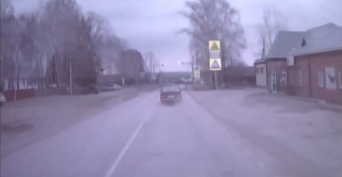 Новосибирец на ВАЗе пытался сбежать от полиции и попал под обстрел