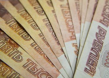 Министр финансов пообещал бюджетникам рост зарплат на 8%