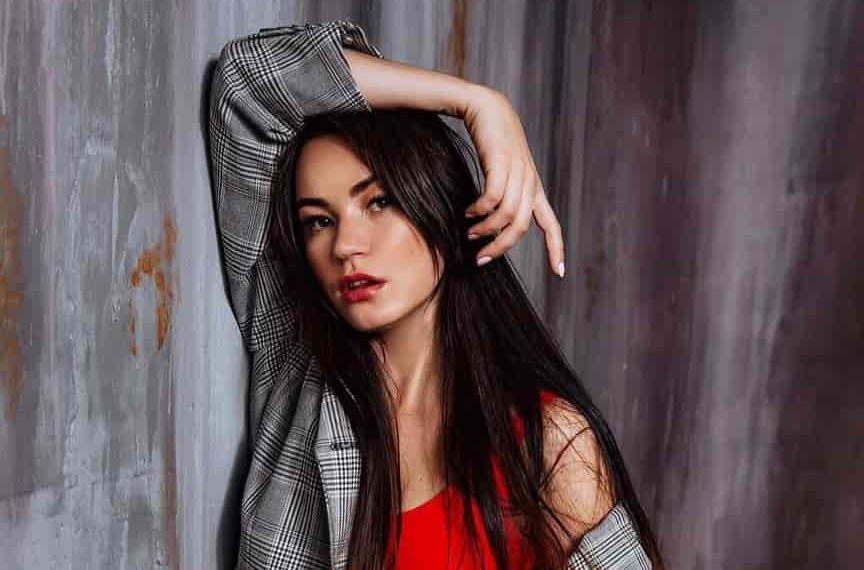 Блогер Ида Галич вызвалась помочь отправить за решетку депутата из Татарска