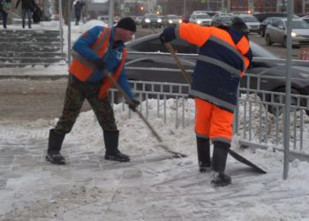 Прокуратура организовала проверку уборки дорог от снега в Новосибирске