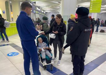 Рейс Новосибирск-Дубай задерживают почти на 19 часов — более сотни пассажиров ждут посадку