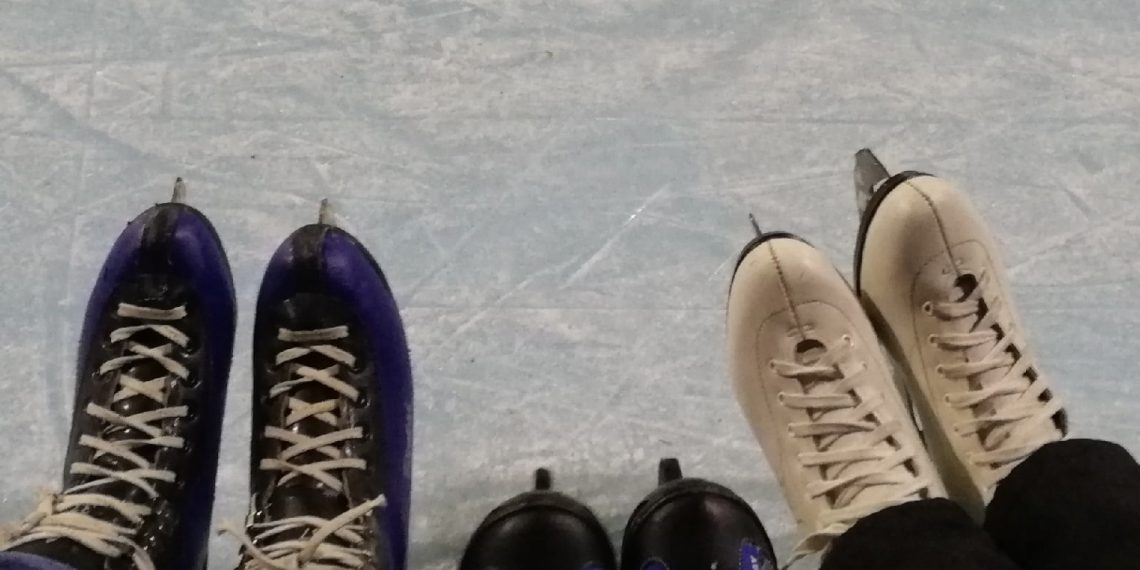 Катки Новосибирска 2022-2023: места и стоимость проката