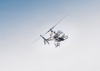 В Новосибирске пилот вертолета получил штраф за нелегальный полет