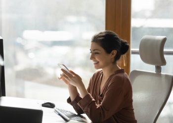 Россияне стали реже пользоваться фоторедакторами с искусственным интеллектом — эксперты МегаФон